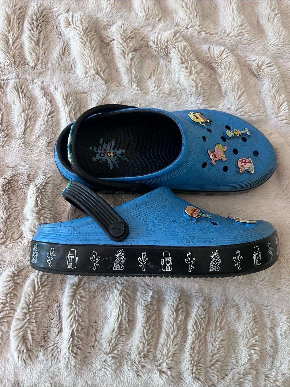 CROCS OFF court clog  SpongeBob